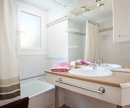 Apartament Family Pool And